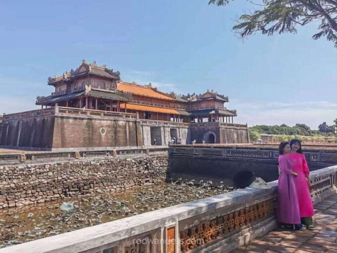 Hue : Full-Day City Tour With Dragon Boat Trip - Small Group - Thien Mu Pagoda