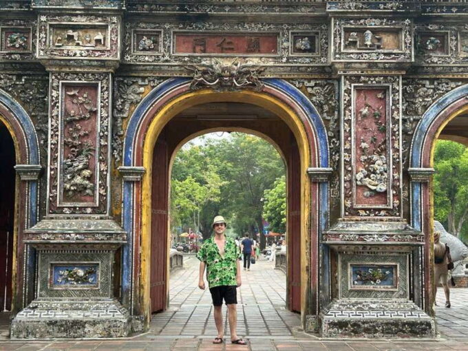 Hue : Full-Day City Tour With Dragon Boat Trip - Small Group - Dong Ba Market