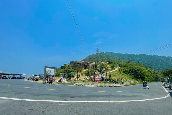 Hue Hoi An Bus Tour Sightseeing via Hai Van Pass 4 Stops - Transportation and Guide
