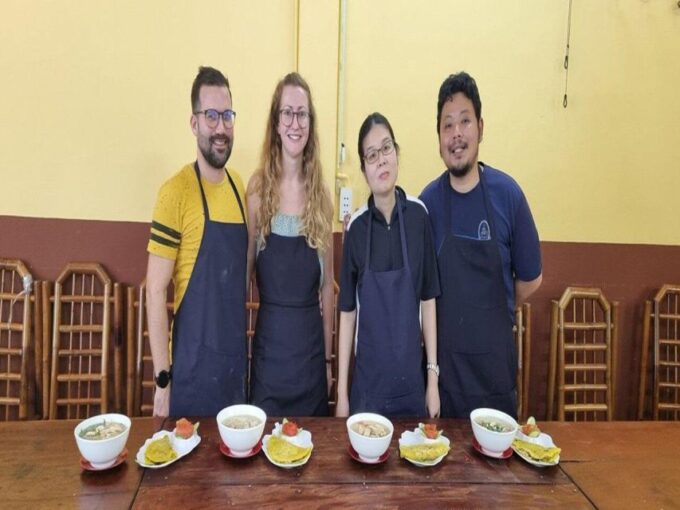 Hue: Home Vegan/Vegetarian Cooking Class With Local Girl - Shared Meal Experience