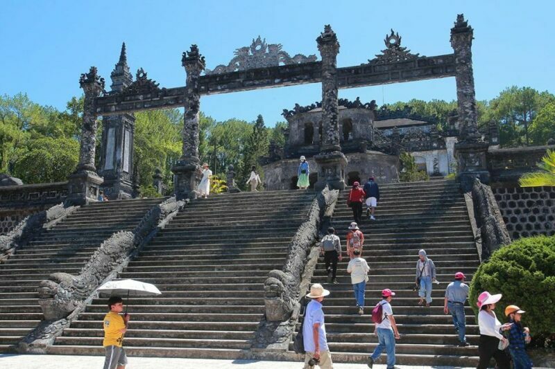 Hue: Hue Royal Tombs Tour Visit 3 Best Tombs & Pagoda - Key Points: