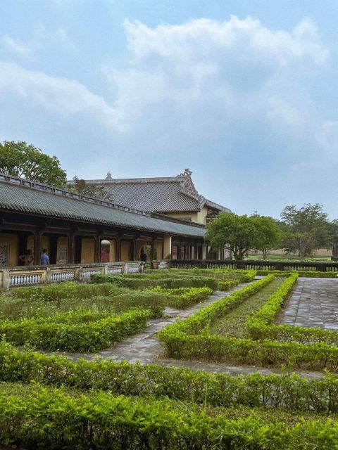 Hue: Hue Walking Tour to Imperial Citadel With Tour Guide - Guided Experience