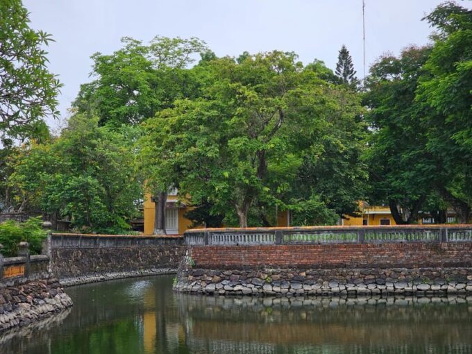 Hue: Imperial and Forbidden City Guided Tour - Group Options