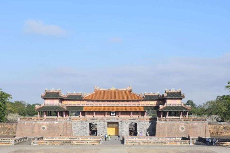 Hue Imperial City & Abandoned Water Park Tour by E-Scooter - Visiting the Ho Quyen Voi Re