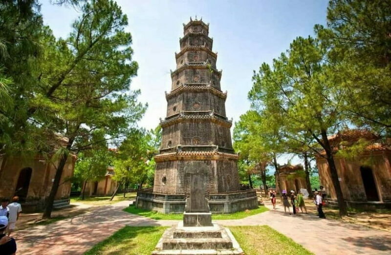 Hue: Imperial City, Royal Tombs, Pagoda & Dragon Boat Tour - The Heart of Hue: A Cultural Journey on Foot and Water