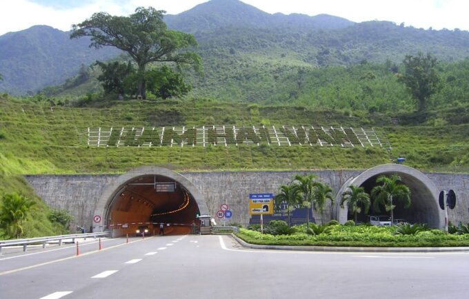 Hue Imperial City Tour - Architectural Blend