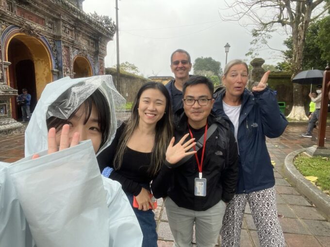 Hue Imperial City Walking Tour in 2,5 Hours - Kien Trung Palace Tour