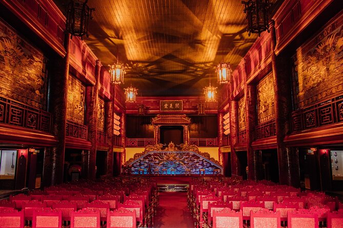Hue Imperial City Walking Tour (Kids Half-Price) - Visiting the Museum of Antiquities