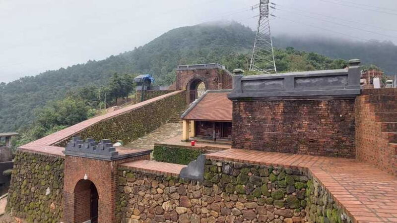 Hue: Lang Co Beach, Lap an Lagoon, Hai Van Pass Daily Tour - Thanh Toan Tile-Roofed Bridge