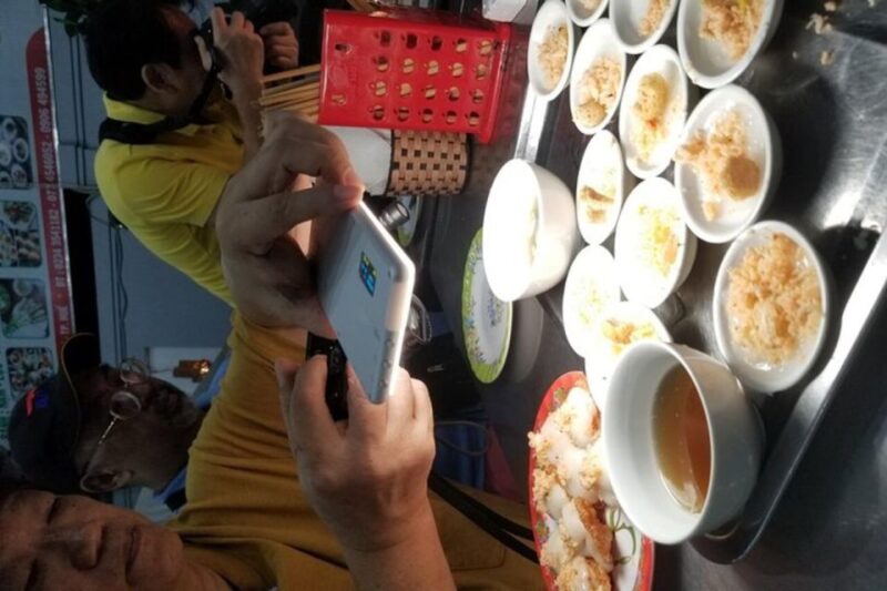 Hue: Night Street Food Tour by Cyclo With a Local Guide - Experiencing Hues Exciting History