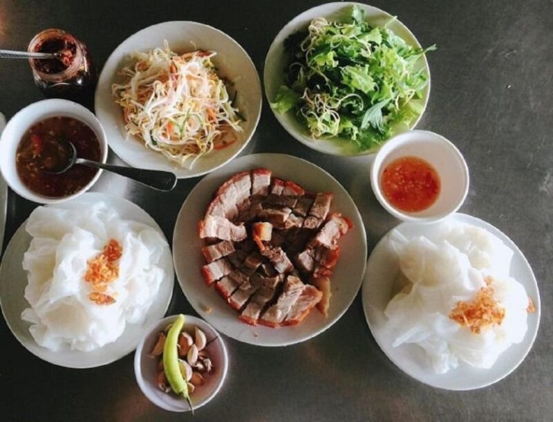 Hue : Night Street Food Tour With a Local Guide - Tour Itinerary
