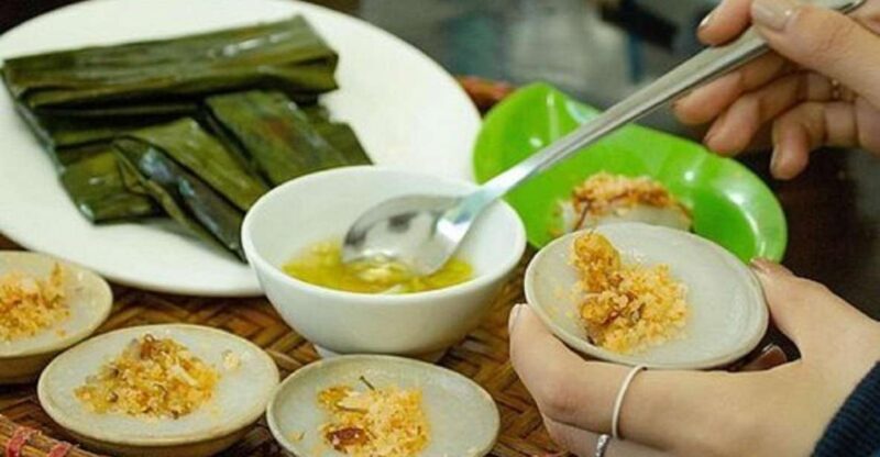 Hue : Night Street Food Tour With a Local Guide - Dining Experiences