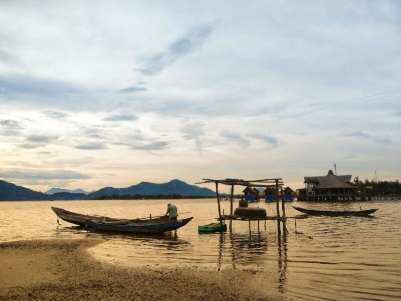 Hue or Hoi An: Golden Bridge Drive by Private Car - Exploring Lap An Lagoon