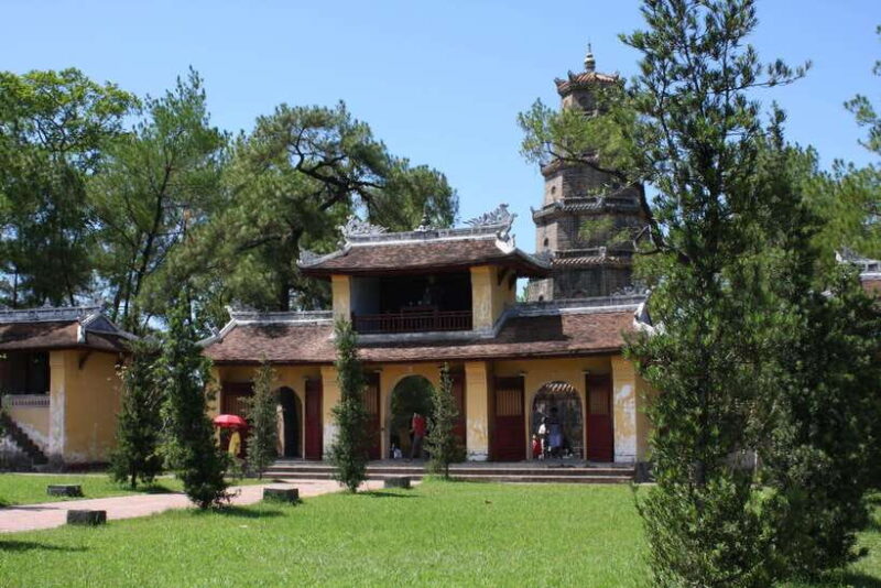 Hue: Perfume River Cruise With Thien Mu Pagoda & Tombs - Itinerary and Activities