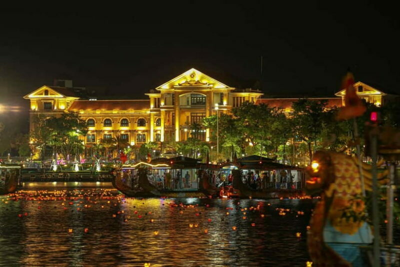Hue: Perfume River Dinner Cruise with Traditional Show - A Close Look at the Experience