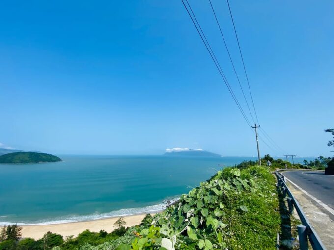 Hue : Private Car to Hoi An via Hai Van Pass & Sightseeing - Frequently Asked Questions