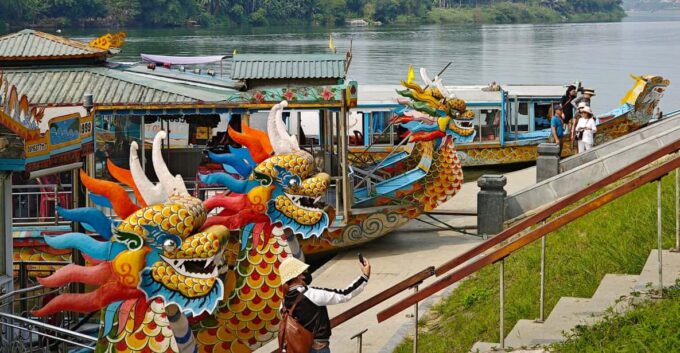 Hue: Private Dragon Boat, Thien Mu Pagoda & Minh Mang Tomb - Khai Dinh Tomb