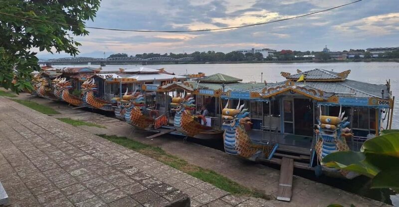 Hue: Private Dragon Boat, Thien Mu Pagoda, & Royal Tomb Tour - Key Points