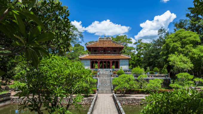 Hue: Private Dragon Boat, Thien Mu Pagoda, & Royal Tomb Tour - Frequently Asked Questions