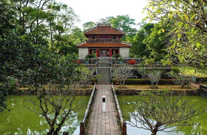 Hue: Private Dragon Boat, Thien Mu Pagoda, & Royal Tomb Tour - Activities