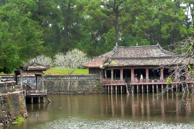Hue Private Guided Tombs and Thien Mu Pagoda Tour - Confirmation and Accessibility