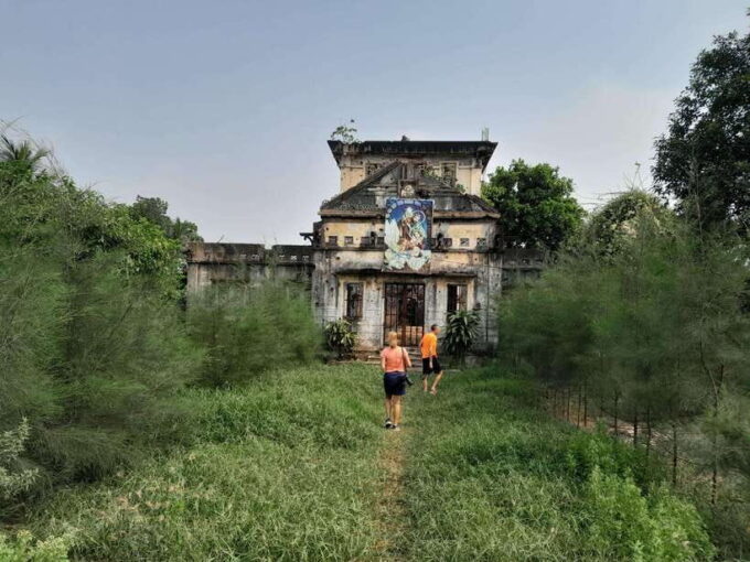 Hue: Private Transfer to Dong Hoi With Sightseeing Stops - Stops