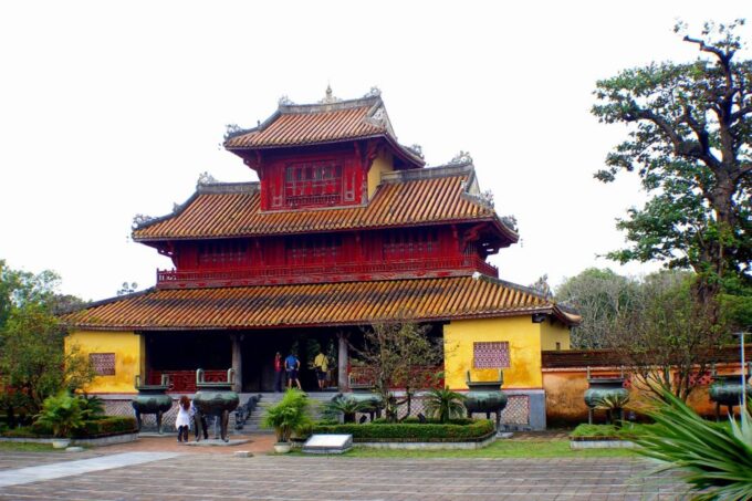Hue: Royal Tombs and Thien Mu Pagoda Private Guided Tour - Age Restrictions