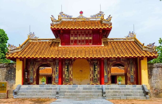Hue: Royal Tombs, Pagoda, Perfume River by Dragon Boat & Car - Frequently Asked Questions