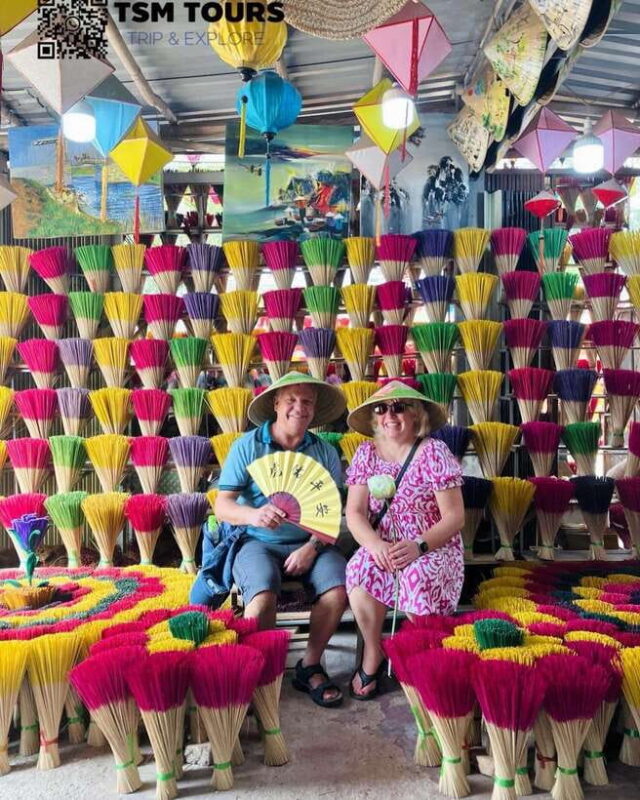 Hue: Royal Tombs & Pagoda Tour By Dragon Boat & Private Car - Key Points
