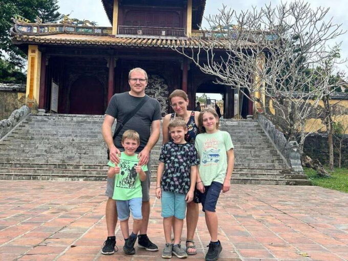 Hue: Royal Tombs & Pagoda Tour By Dragon Boat & Private Car - Frequently Asked Questions