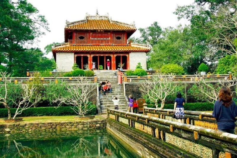 Hue : Royal Tombs- Thien Mu Pagoda- Dragon Boat Private Tour - Thien Mu Pagoda