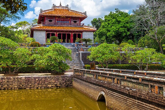 Hue Royal Tombs Tour: Visit the Best Tombs of Nguyen S Emperors - Private Tour With Guide