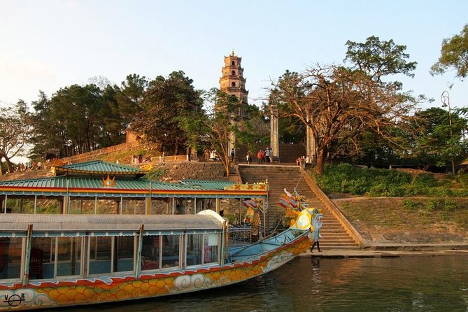 Hue Sightseeing Tombs and Pagoda With Private Driver - Included Hotel Pickup/Drop-off