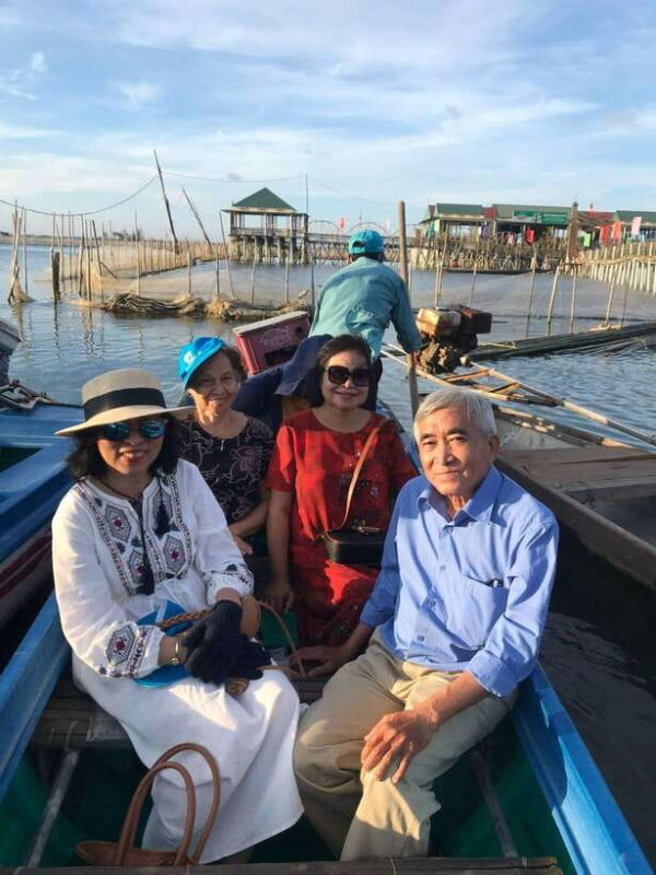 Hue: Tam Giang Lagoon Sunset Tour With Seafood Dinner - Fishing Activity
