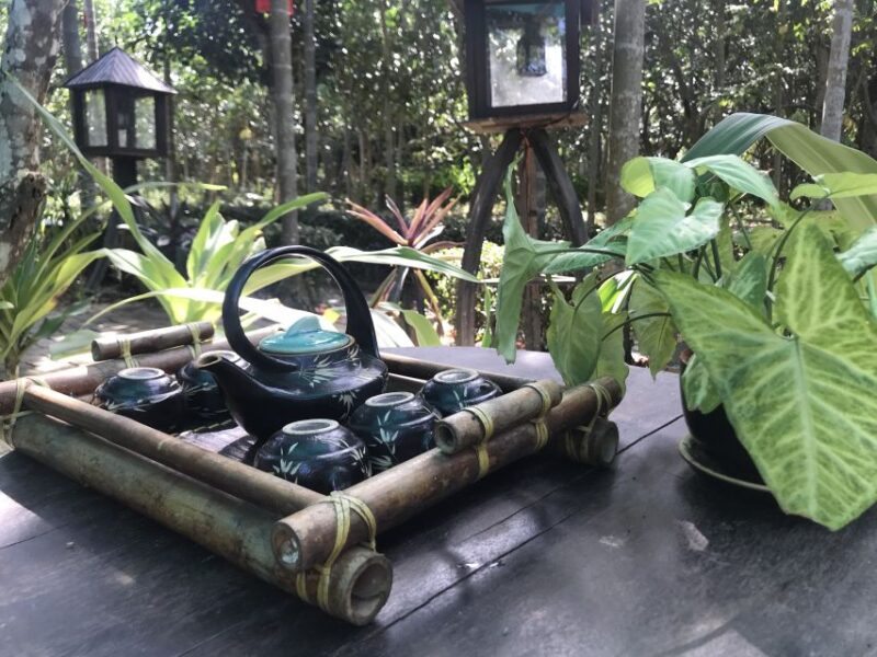 Hue: Thuy Bieu Village Bike Tour With Lunch - Exploring Thuy Bieus Architecture
