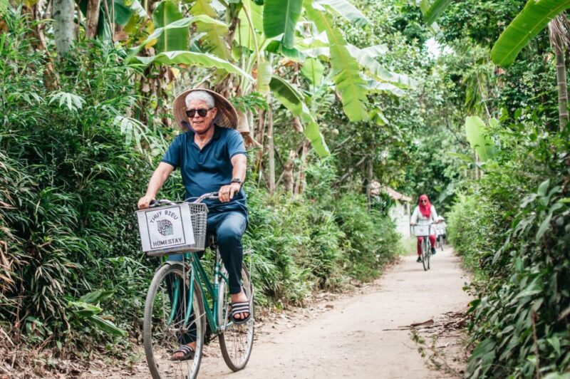 Hue: Thuy Bieu Village Bike Tour With Lunch - Taking in Pomelo Gardens