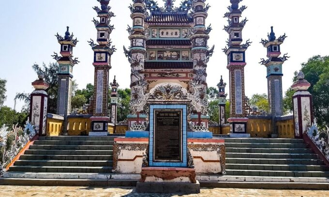 Hue To/From Hoi an Transfer by Private Car With Multi Stops - Frequently Asked Questions