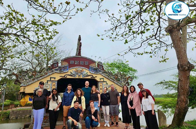 Hue to Hoi An/Da Nang Guided Bus Tour with Sightseeing Stops - Ending in Hoi An