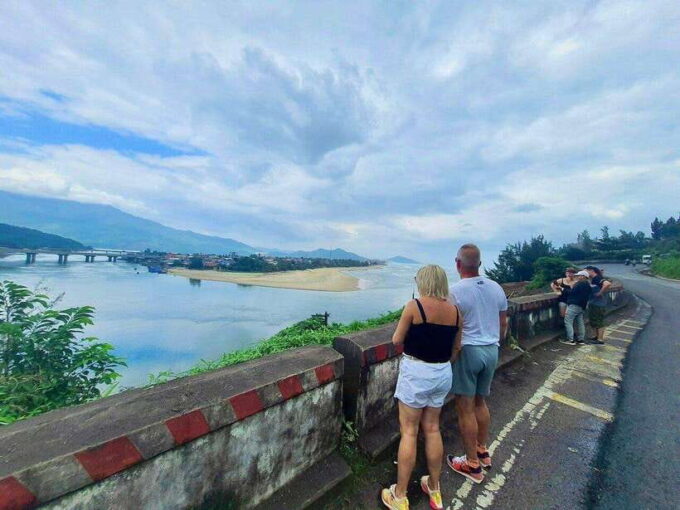 Hue to Hoi An: Private Car With English Driver & Sightseeing - Discovering the Ancient Marvels of Marble Mountains