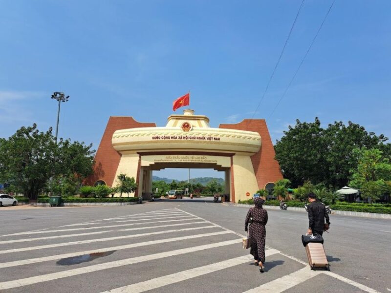 Hue to Lao Bao Border for Visa Run Round Trip Private Car - Pickup and Drop-off