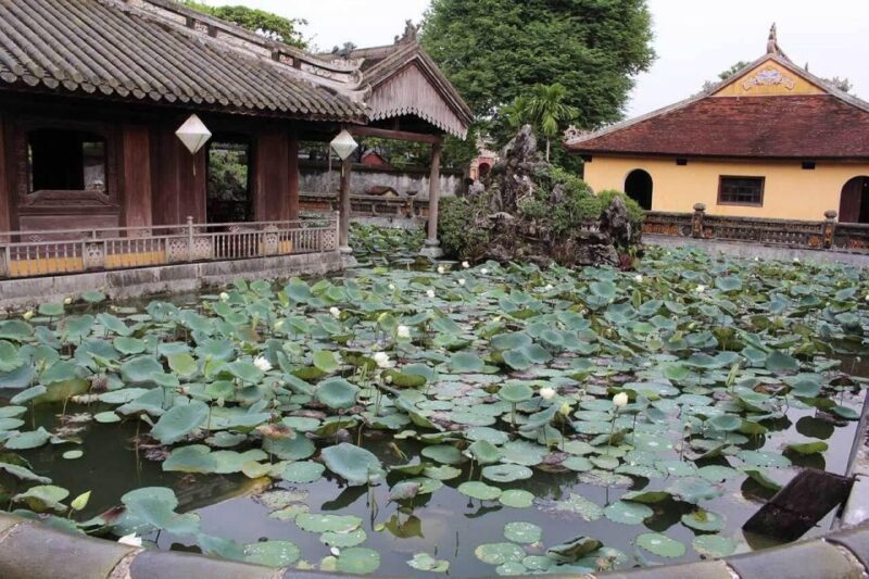 Hue Walking Tour to Imperial Citadel and Forbidden City - The Mieu Temple