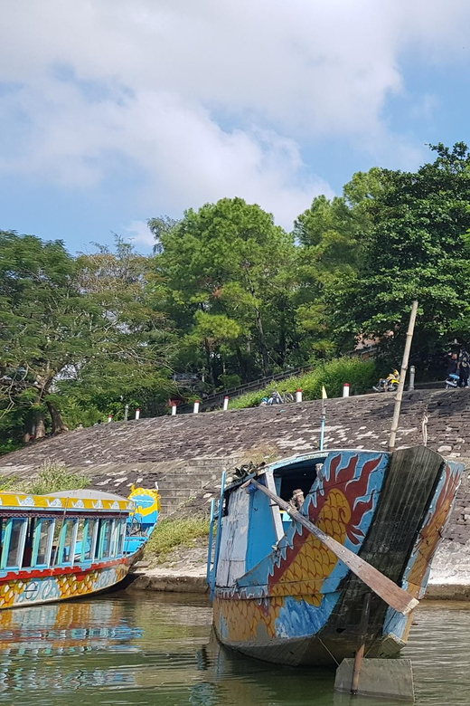 Hue: Walking Tour to Thien Mu Pagoda and Back by Boat Trip - What to Bring