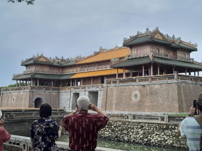 Hue:Deluxe Walking Tour to Imperial City and Dong Ba Market - Inclusions and Exclusions