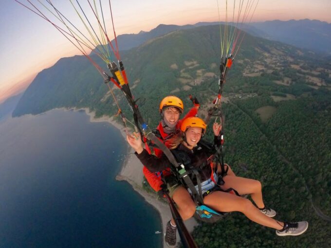 Huerquehue Park From the Air With a Paragliding Champion - Altitude and Views