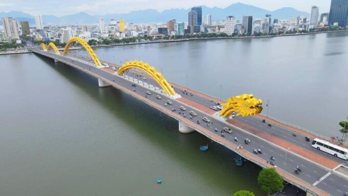 Hui: Transfer Phu Bai Airport to Hoi an via Hai Van Pass - Free Cancellation and Refund