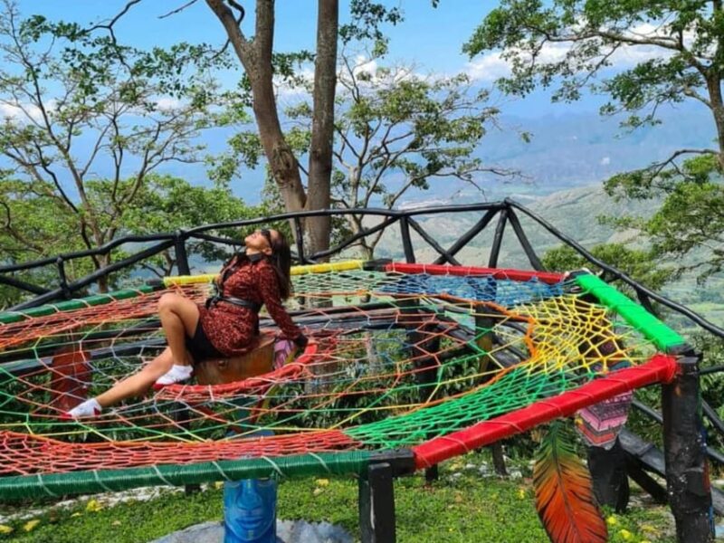 HUILA VIEWPOINTS HAND OF THE GIANT - Transportation and Coordination