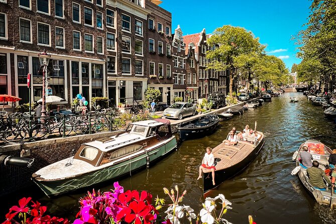Humans of Amsterdam - Small Group Walking Tour - Start Time