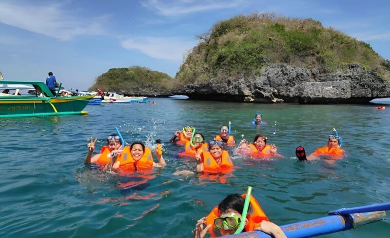 Hundred Island Hopping Day Tour With Transfer - Location and Park Details