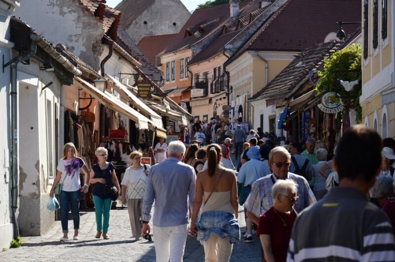 Hungary: Full-Day Private Danube Bend Tour - Key Points
