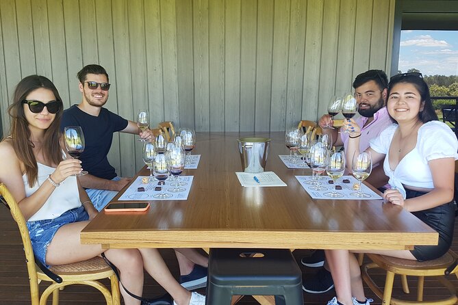Hunter Valley Wine, Gin, Cheese & Chocolate Tour From Newcastle - Relaxed Lunch With Drinks